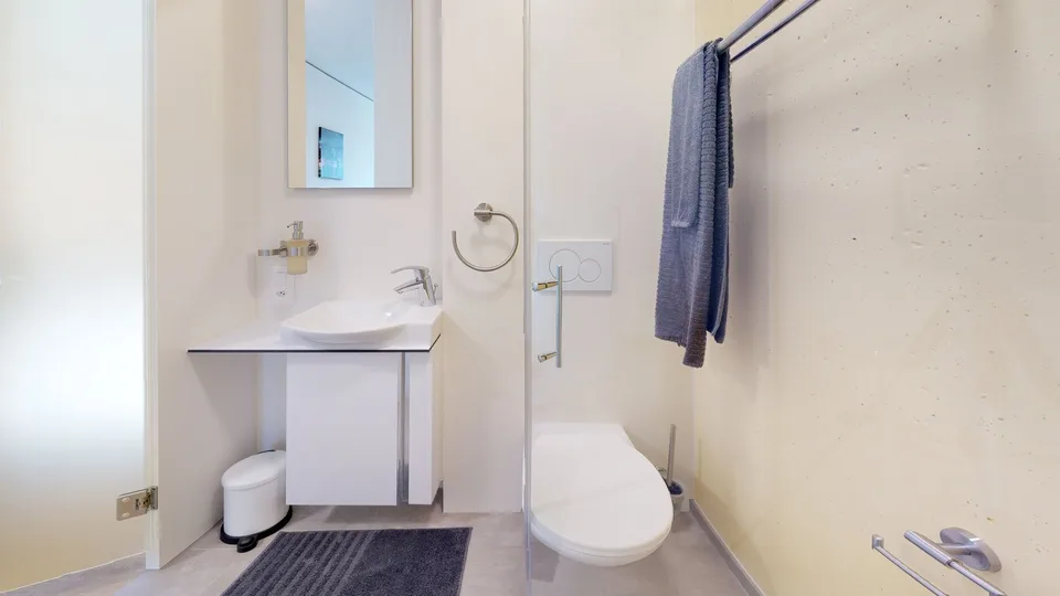 Z 338 / Vollausgerüstete möblierte 1-Zimmer-Wohnung mit / TV / Internet – Foto 3 von 4