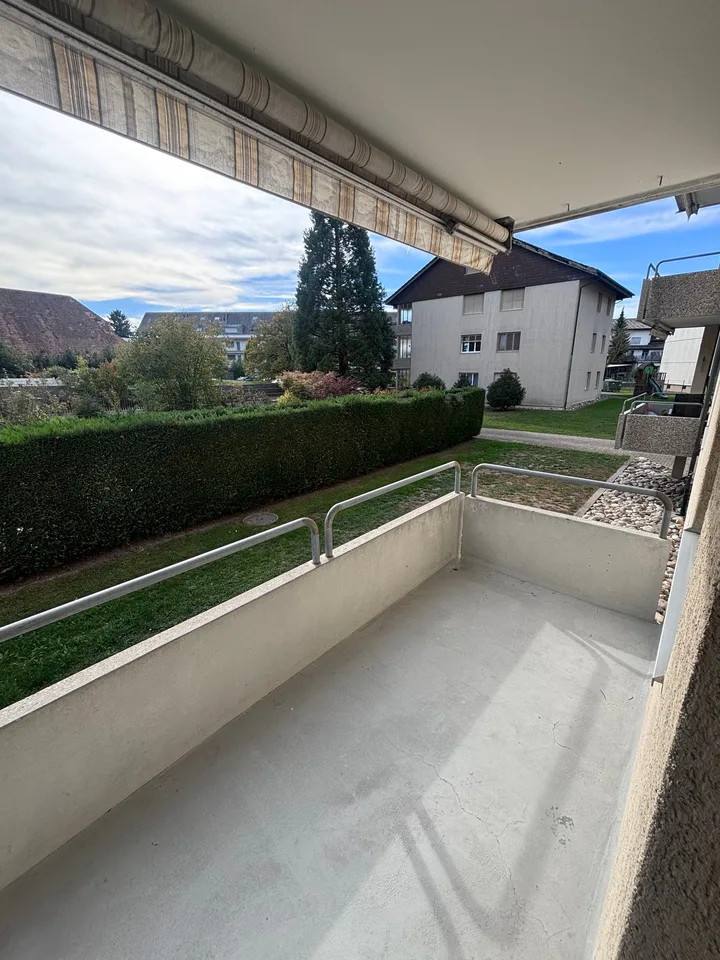 Cozy 2.5-room apartment with balcony in Luterbach – photo 10 of 10