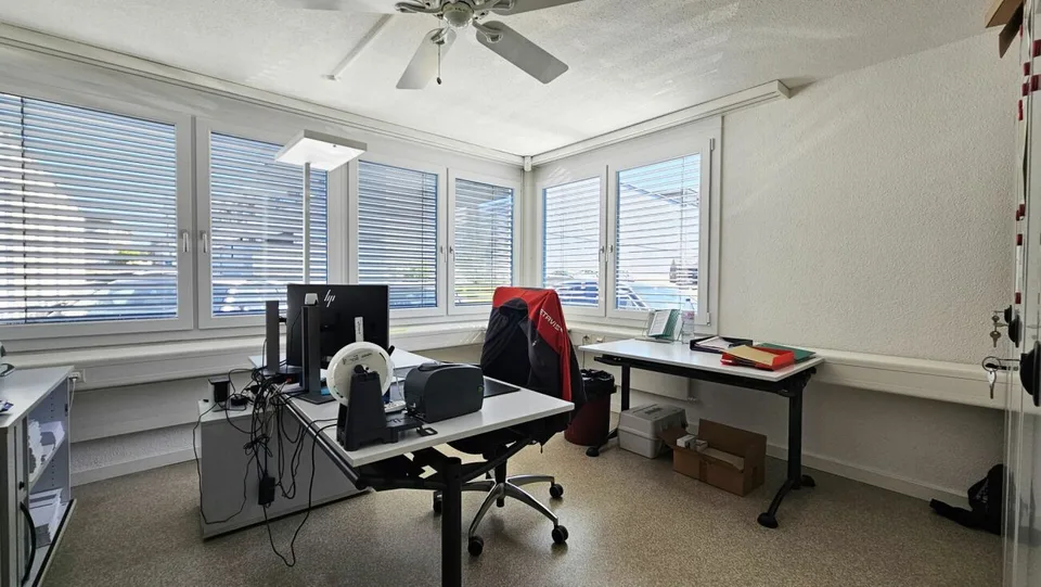Attraktive Büro- und Gewerberäume in Altendorf - flexibel, hell und preiswert – Foto 4 von 8