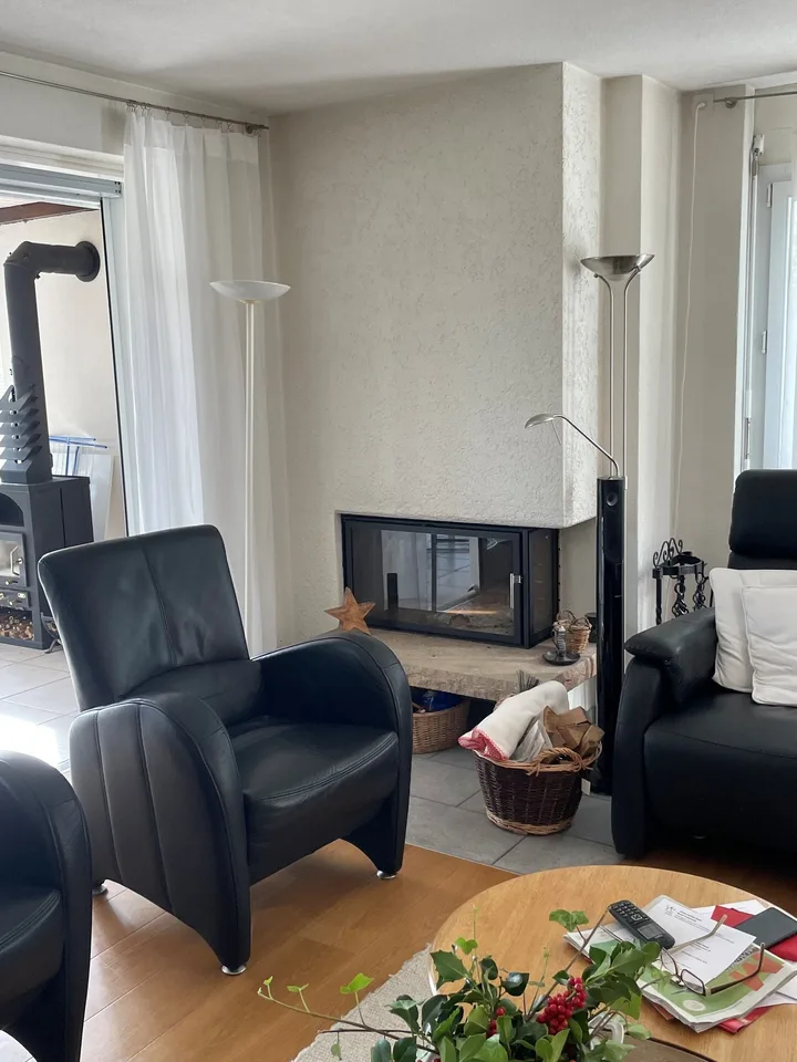 Maison unifamiliale indépendante dans un emplacement de rêve avec vue sur les montagnes! – photo 3 sur 8