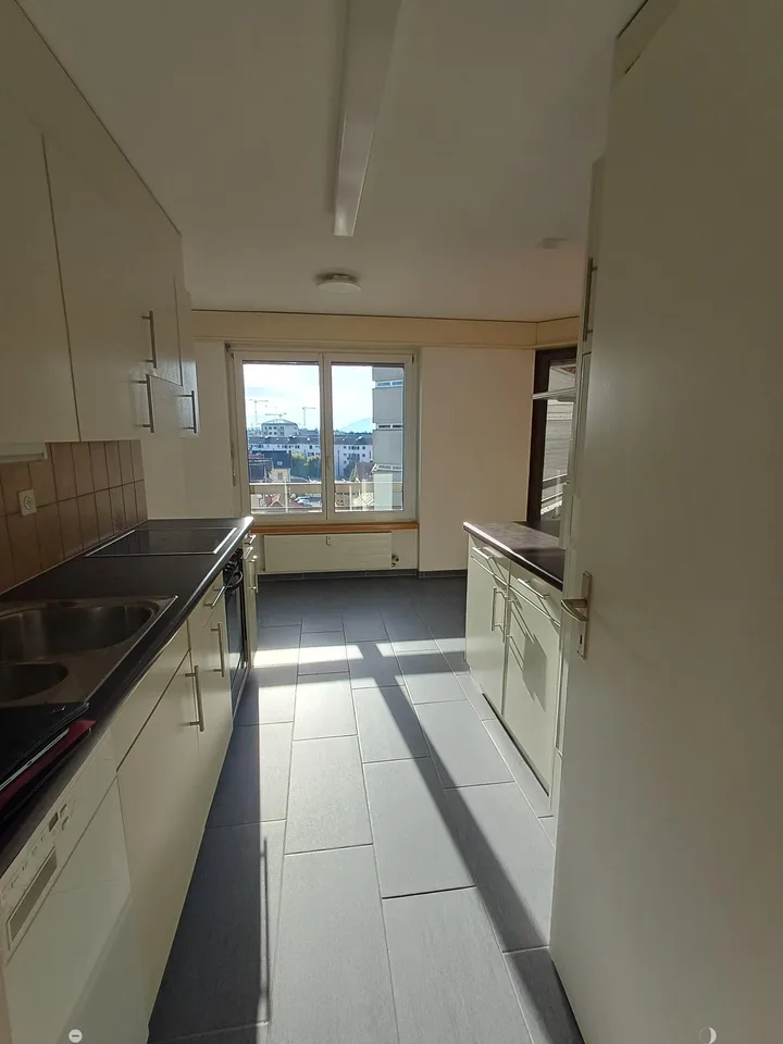 4.5 Zimmerwohnung in Biel zu vermieten – Foto 3 von 10