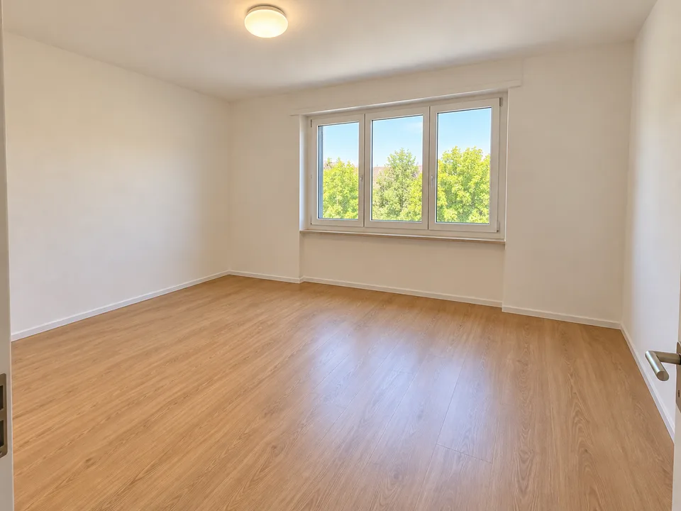 Helle 4-Zimmer-Wohnung mit Balkon in Opfikon – ab Dezember 2026 verfügbar – Foto 4 von 7