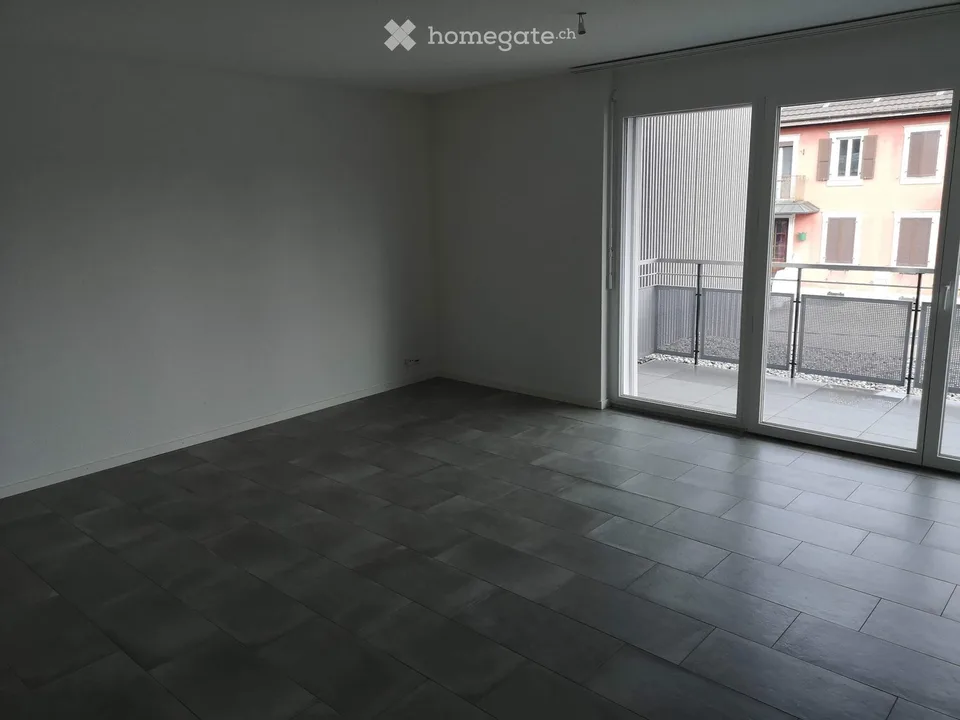 Studio mit Balkon und innerer Parkplatz in Chavornay – Foto 2 von 4