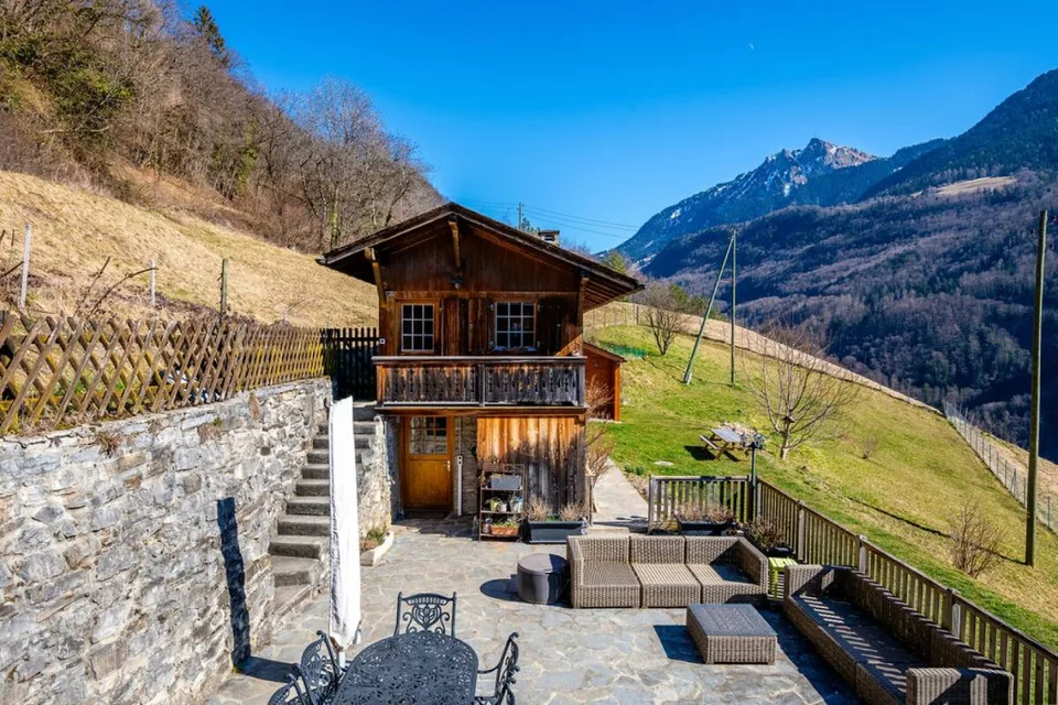 Private Estate in the Heart of Nature with business opportunity – photo 2 of 9
