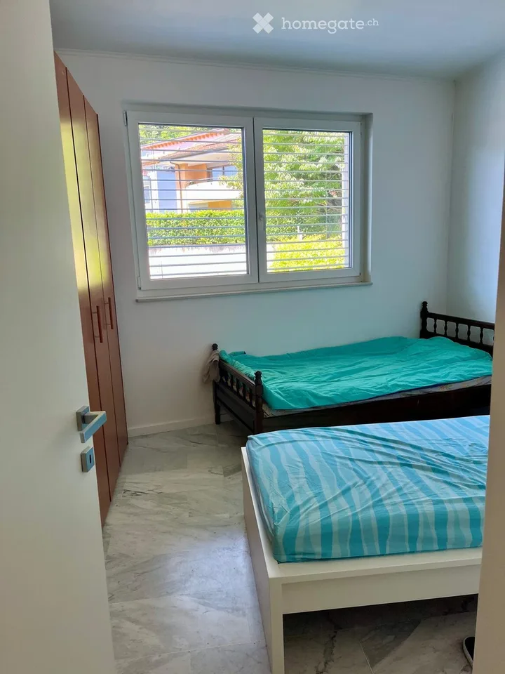 Lugano im Grünen in der Nähe von Schulen, See und Bus 2 1/2 Garten – Foto 3 von 5