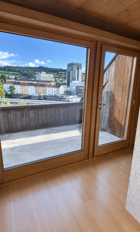 Charmante Dachwohnung direkt neben der Universität St. Gallen (HSG) – Foto 12 von 14