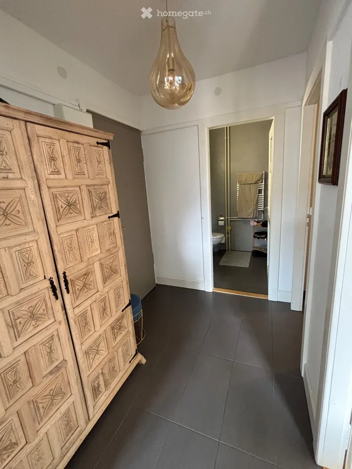 Zweieinhalb-Zimmer-Wohnung mit Balkon in der Altstadt Vevey – Foto 7 von 9