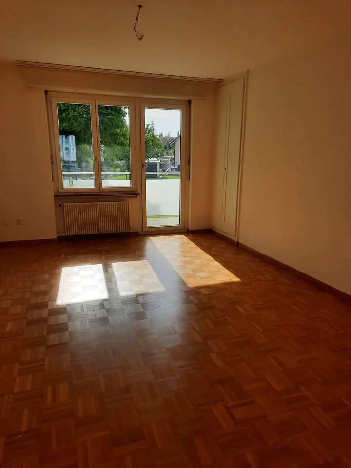Lengnau - Wohnen im Grünen an ruhiger Lage – Foto 2 von 8