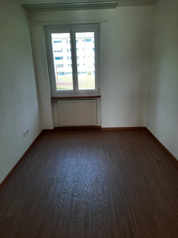 Lengnau - Wohnen im Grünen an ruhiger Lage – Foto 4 von 8