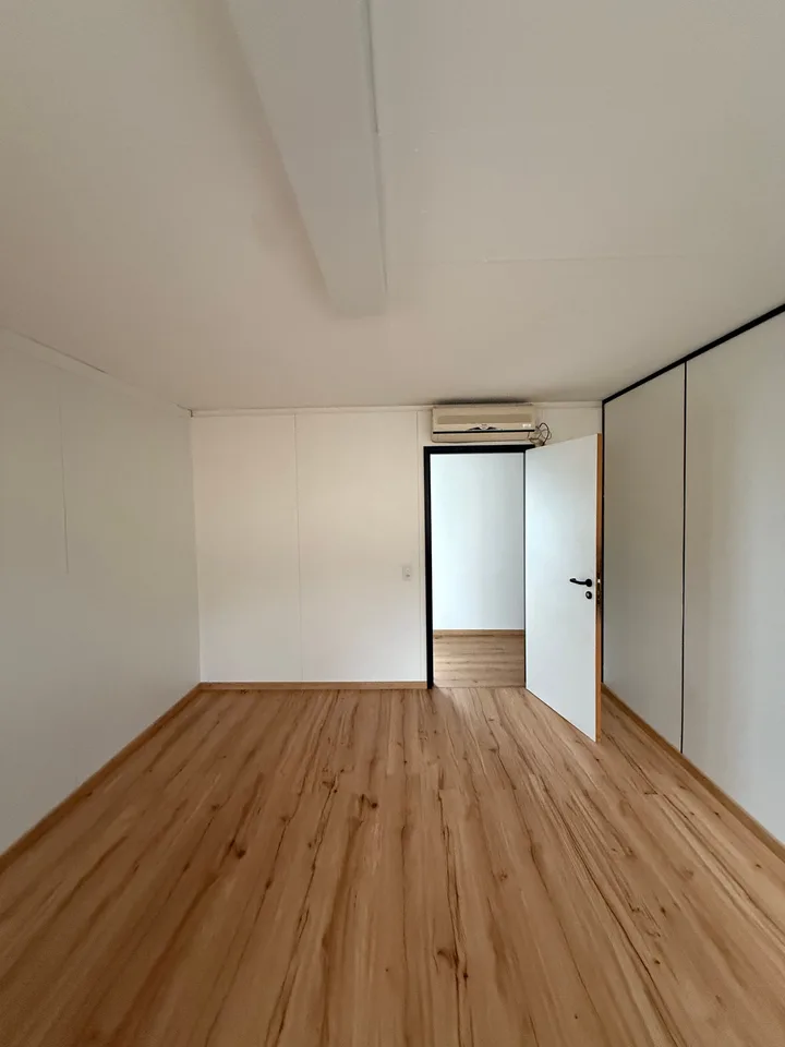 Helles Büro mit 6 Räumen zur Miete in Lamone – Foto 6 von 8