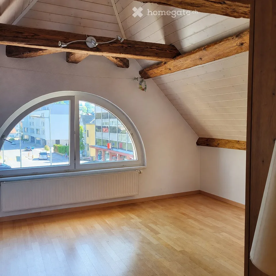 App. 3,5 Zimmer Rue Centrale 16 in Moutier – Foto 2 von 5