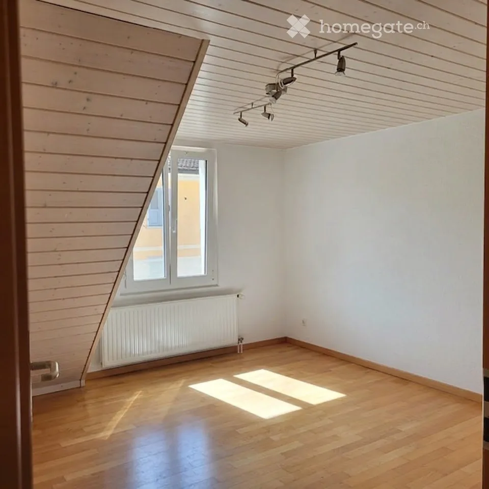 App. 3,5 Zimmer Rue Centrale 16 in Moutier – Foto 3 von 5
