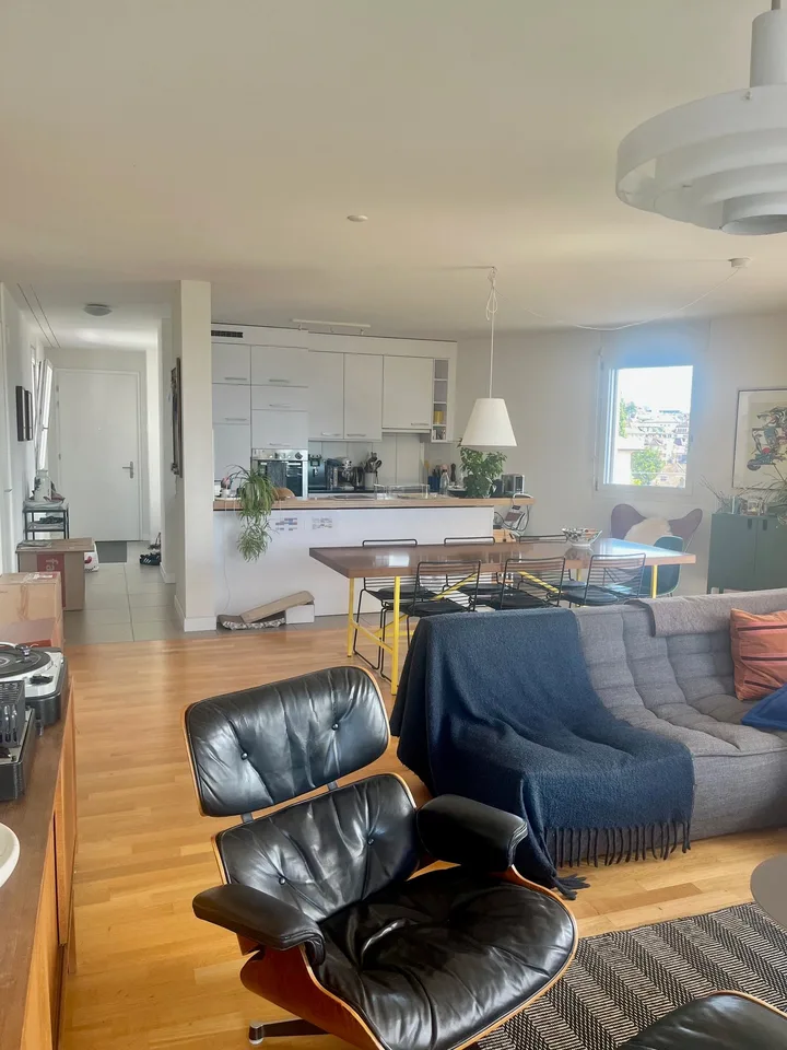 Prilly, wunderschöne 4.5-Zimmer-Wohnung im letzten Stock - Blick auf den Genfersee und die Alpen – Foto 4 von 7