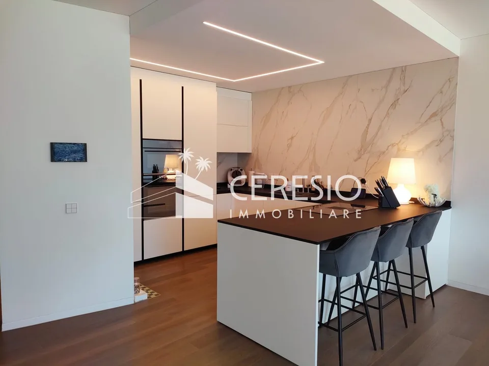Beautiful duplex apartment 4.5 rooms with pool in Canobbio – photo 4 of 10