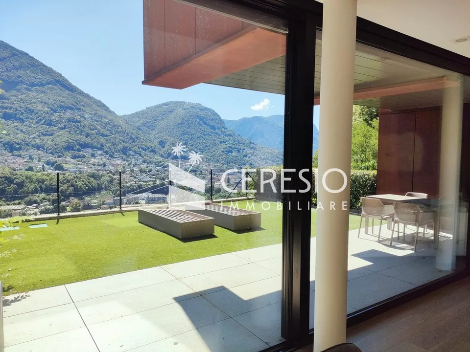 Beautiful duplex apartment 4.5 rooms with pool in Canobbio – photo 2 of 10