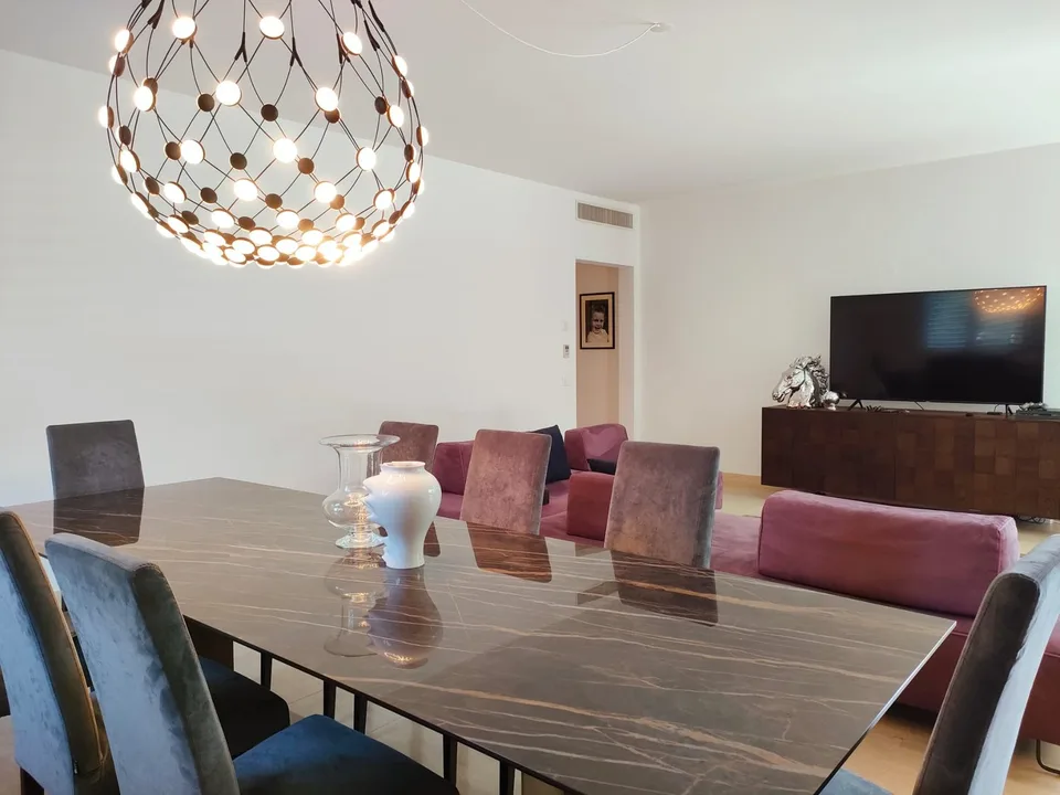 Elegantes 4.5-Zimmer-Apartment nur wenige Schritte vom Zentrum entfernt – Foto 8 von 15