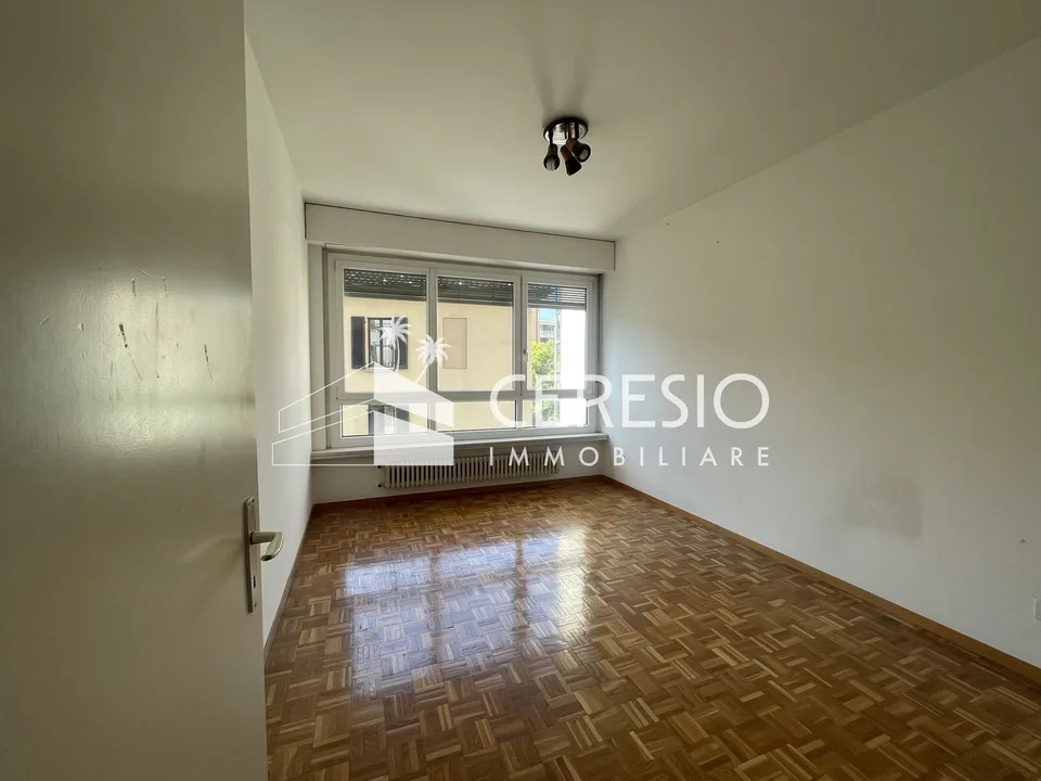 Wohnung mit 4.5 Zimmern zur Renovierung in optimaler Lage – Foto 8 von 11