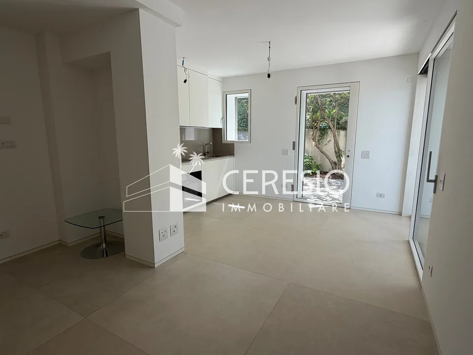Nouvel appartement de 2.5 pièces avec jardin à Lugano-Breganzona – photo 2 sur 9