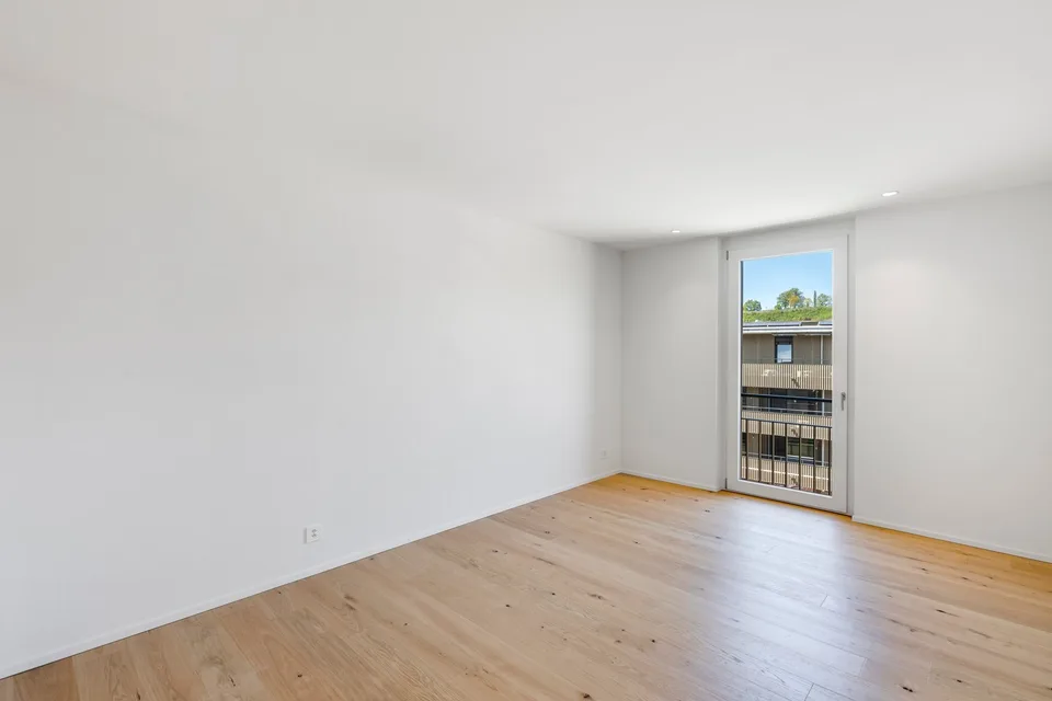MATRAN – PRÄCHTIGES ATTIKAPARTMENT MIT 5.5 ZIMMERN UND AUßERGEWÖHNLICHER TERRASSE VON 171 M² – Foto 6 von 9