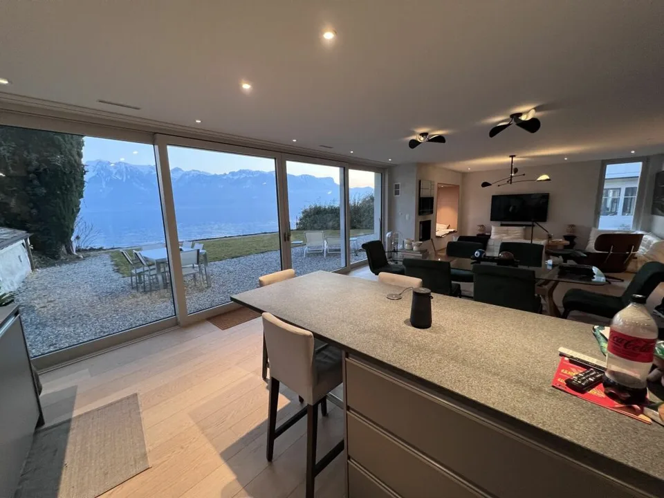 Lakefront house in Corsier – photo 7 of 16
