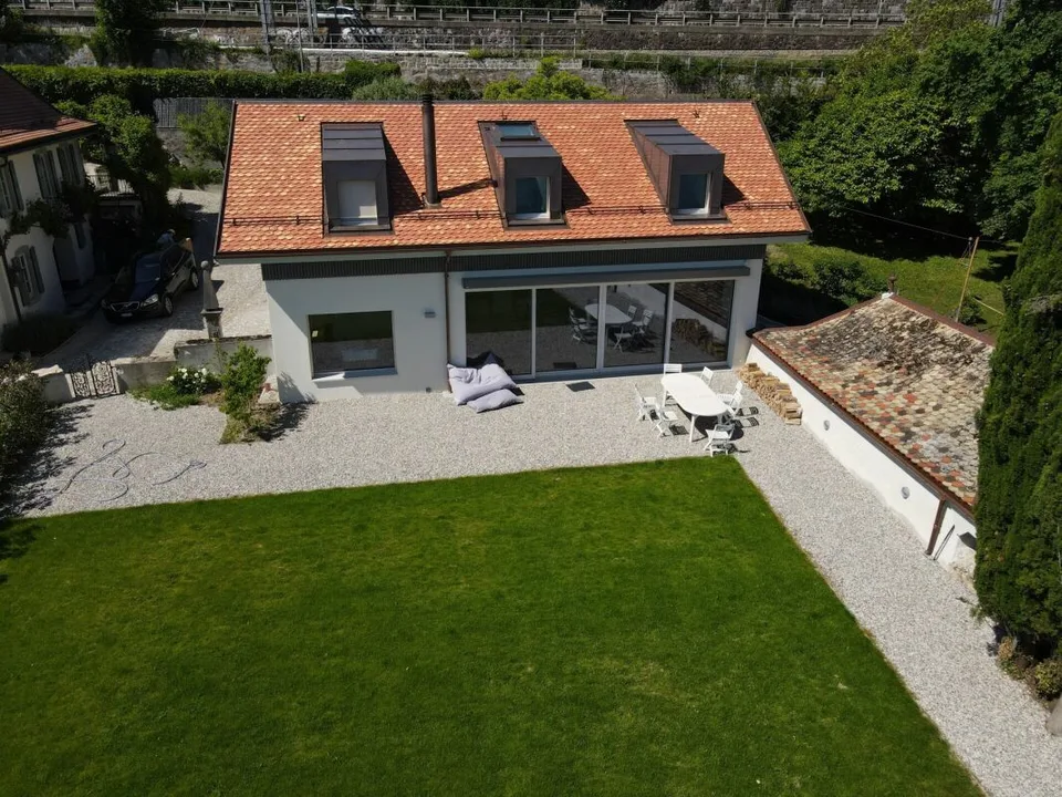 Lakefront house in Corsier – photo 3 of 16