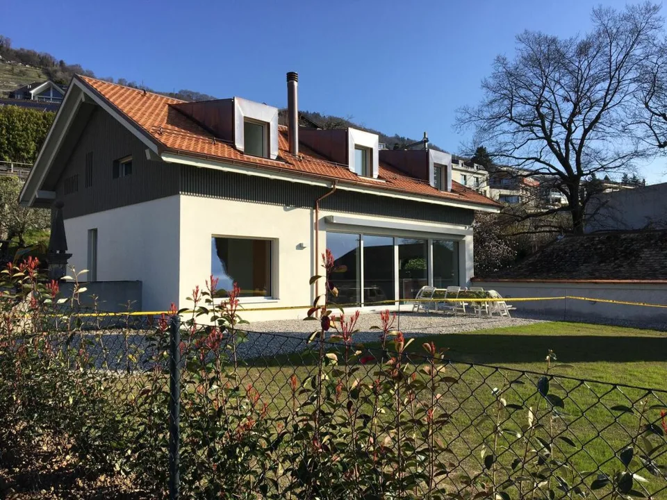 Lakefront house in Corsier – photo 2 of 16