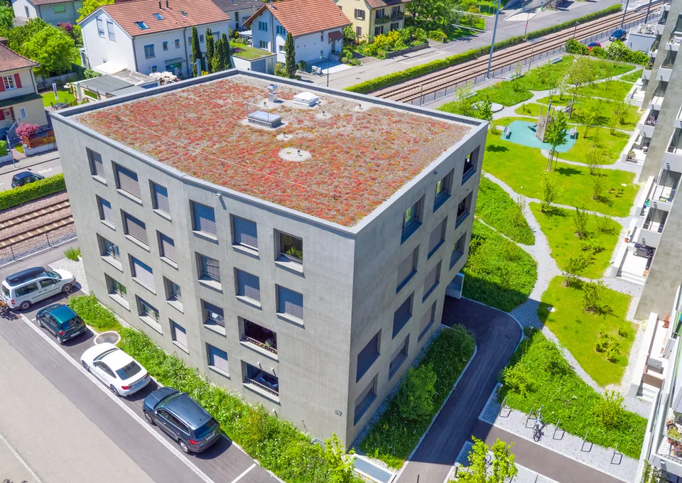 **grosse, moderne 2.5 ZWG** in der Wohnüberbauung zum Park – Foto 9 von 9