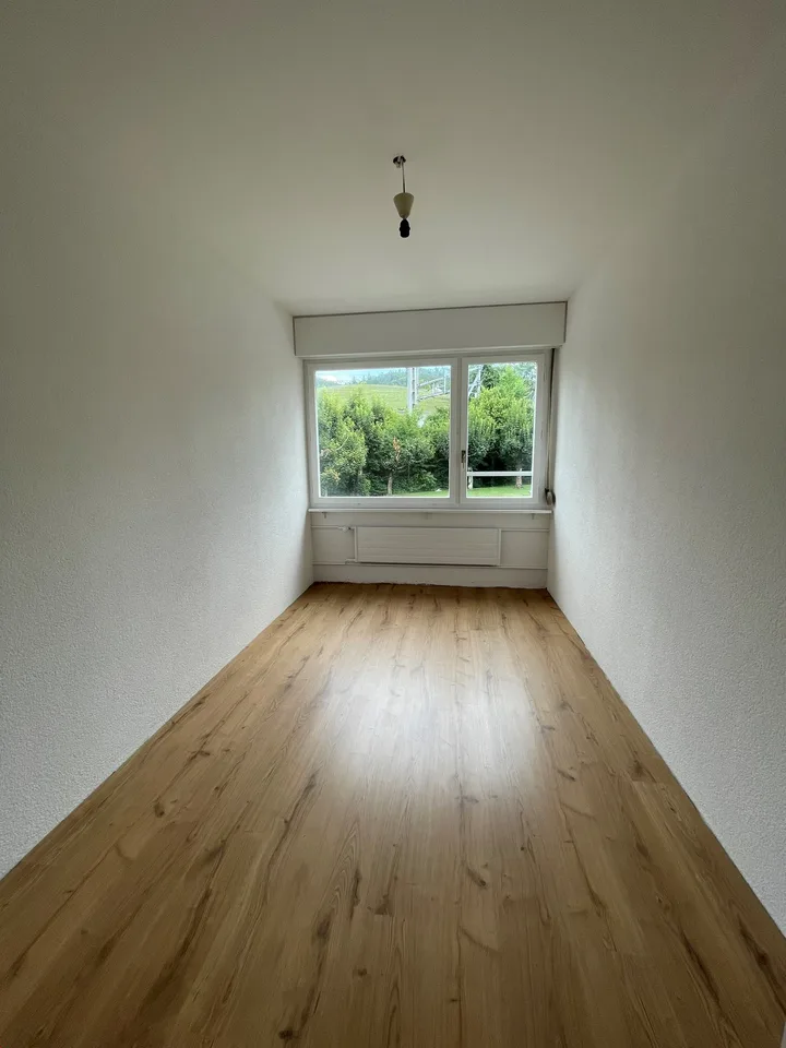 4-bedroom apartment in a family-friendly location – photo 8 of 12