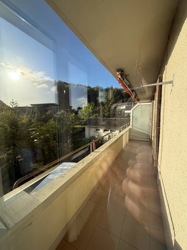 Helle 3.5-Zimmerwohnung mit zwei Balkon in Zuchwil – sofort verfügbar! – Foto 3 von 9