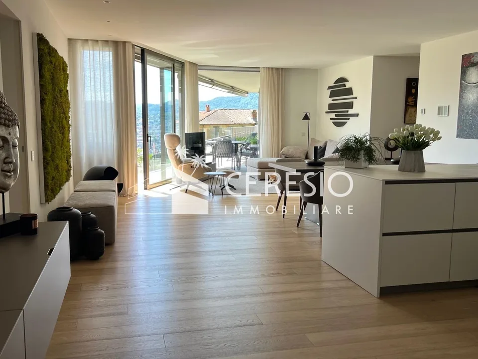 STUPENDO APPARTAMENTO DI 5.5 LOCALI CON VISTA E JACUZZI – foto 2 di 9