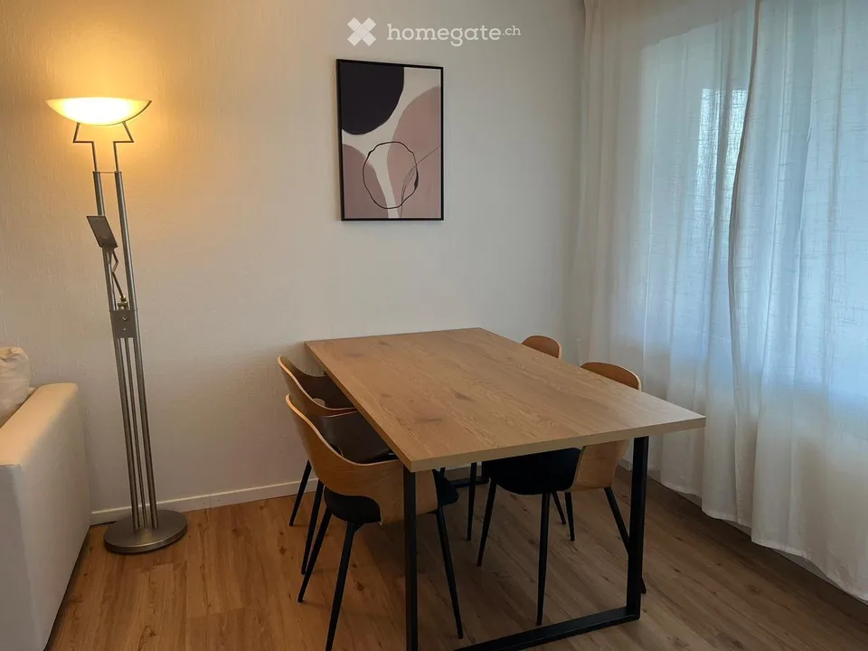 Appartement lumineux dans un emplacement central avec une superbe vue – photo 5 sur 8