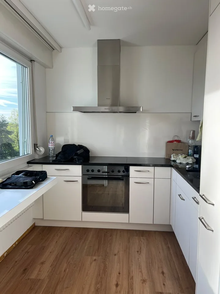 Appartement lumineux dans un emplacement central avec une superbe vue – photo 3 sur 8