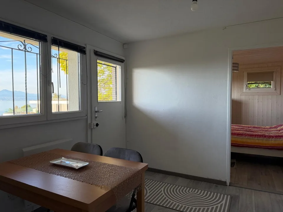 Zimmer zur Miete in einer Einzelvilla im Erdgeschoss. Ruhig. – Foto 10 von 11