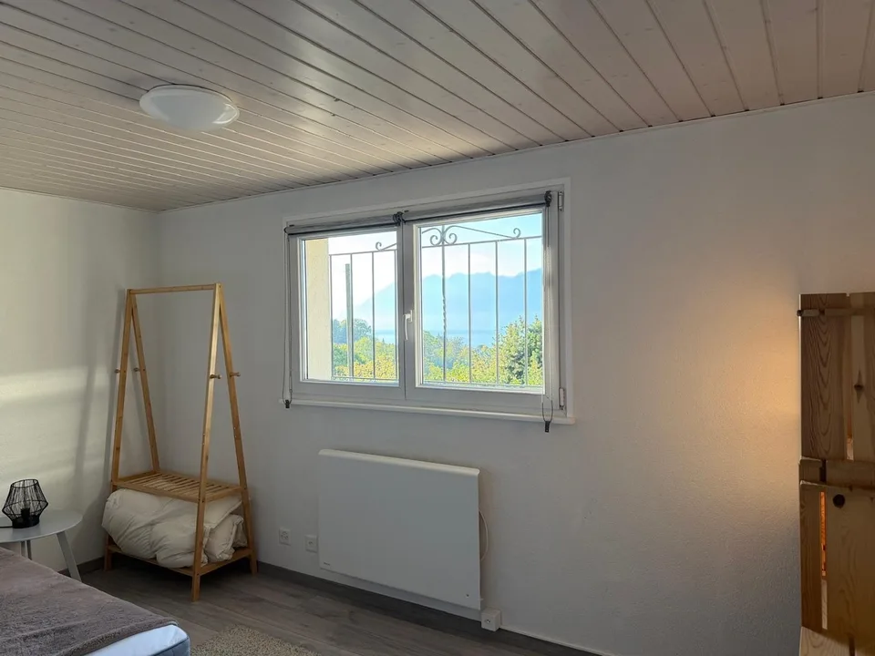 Zimmer zur Miete in einer Einzelvilla im Erdgeschoss. Ruhig. – Foto 7 von 11