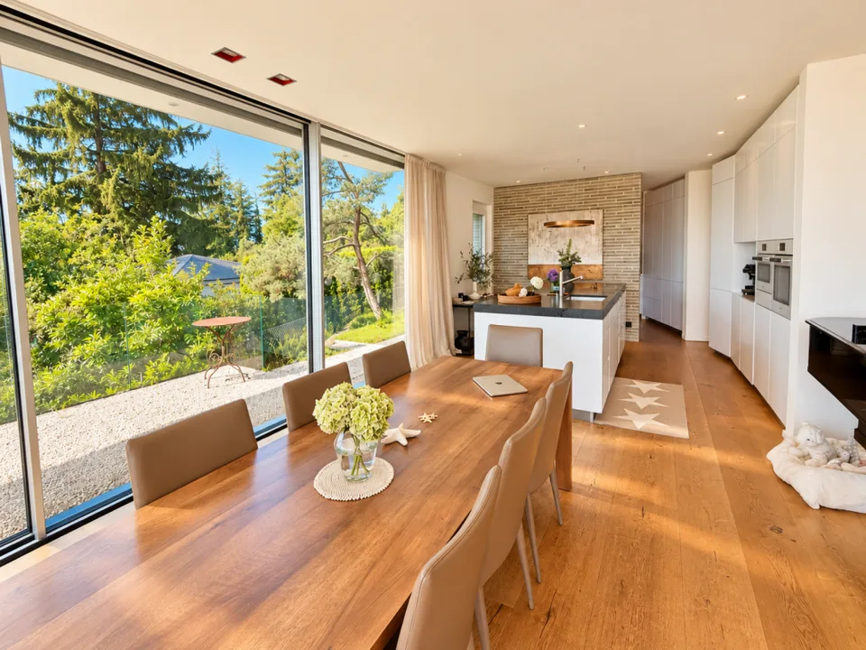 Befristete Vermietung: Exklusives 7.5-Zimmer-Architektenhaus mit Seesicht, Pool und Dachterrasse – Foto 9 von 21