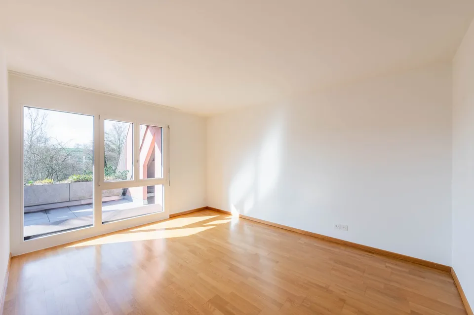 Appartamento luminoso 4,5 locali con molti extra – foto 7 di 12