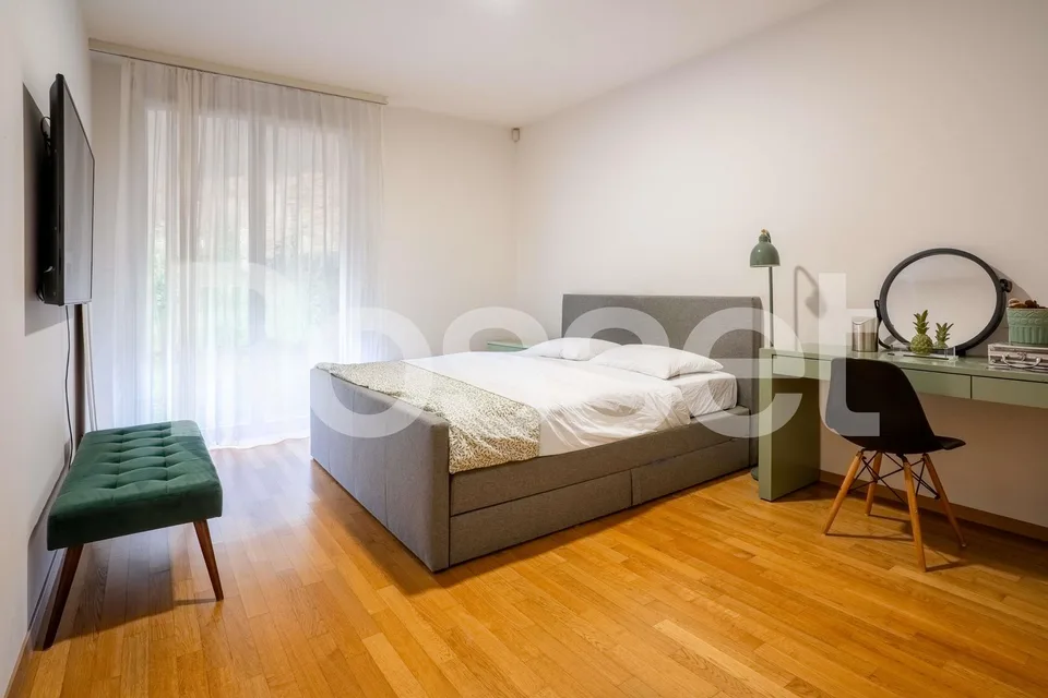 Wohnung mit 7 Zimmern im Erdgeschoss – Foto 9 von 10