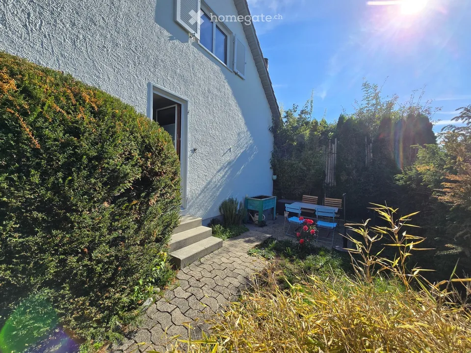 Charmantes freistehendes Einfamilienhaus in Wetzikon ZH – Foto 2 von 13