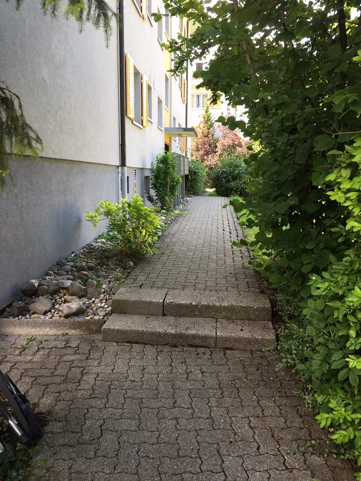 Ab 1.2./1.3. - Schöne 2.5 Zi Wohnung mit Balkon, grosse Einzelgarage – Foto 19 von 21
