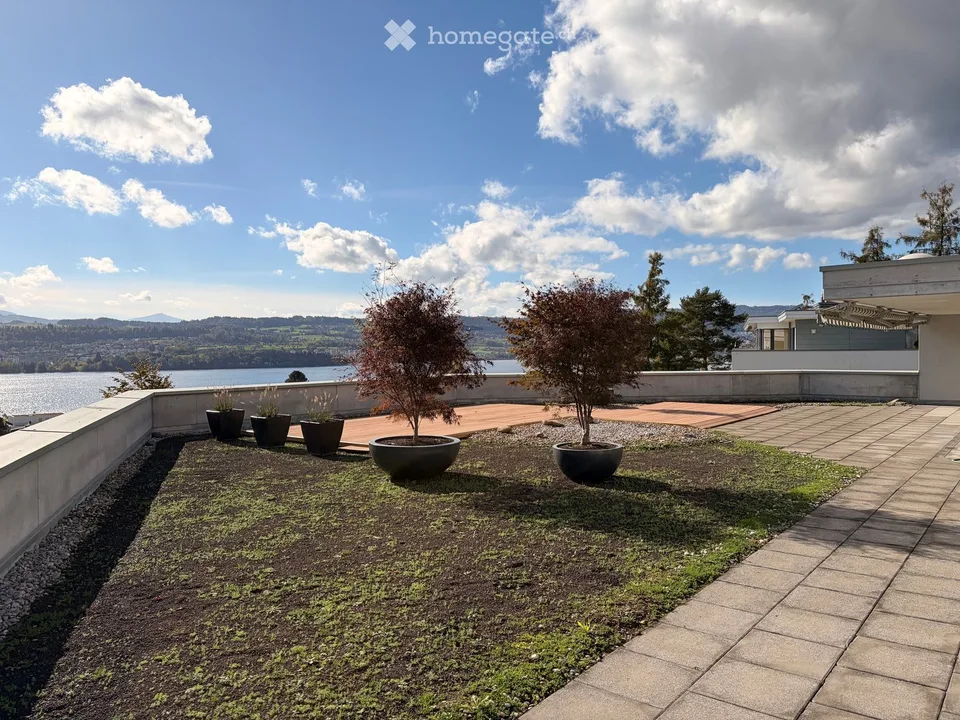 Wohnen über dem Zürichsee – 150 m² Wohnfläche und 250 m² Terrasse mit Weitsicht – Foto 3 von 14