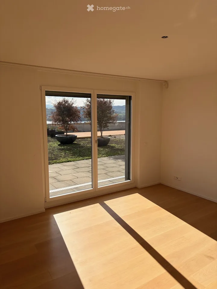 Wohnen über dem Zürichsee – 150 m² Wohnfläche und 250 m² Terrasse mit Weitsicht – Foto 9 von 14