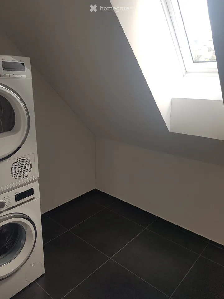 Attractive 3.5-room apartment with terrace in a prime location – photo 12 of 14