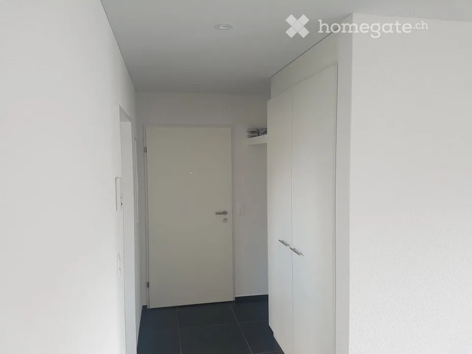 Attractive 3.5-room apartment with terrace in a prime location – photo 2 of 14