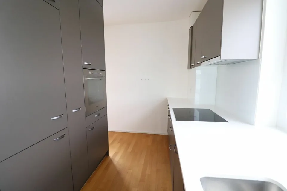 Nähe Gartenstadt, Münchenstein - moderne 3 1/2-Zimmerwohnung im 4.OG – Foto 6 von 12