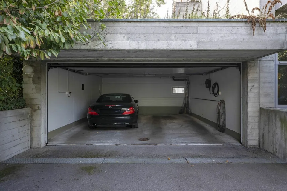 Sonnige 3.5-Zimmer-Wohnung mit Bergsicht inkl. Garagenplatz – Foto 11 von 11
