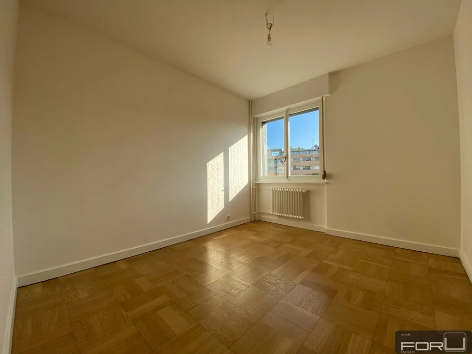 Schönes renoviertes 3-Zimmer-Apartment mit Balkon in Carouge – Foto 4 von 8