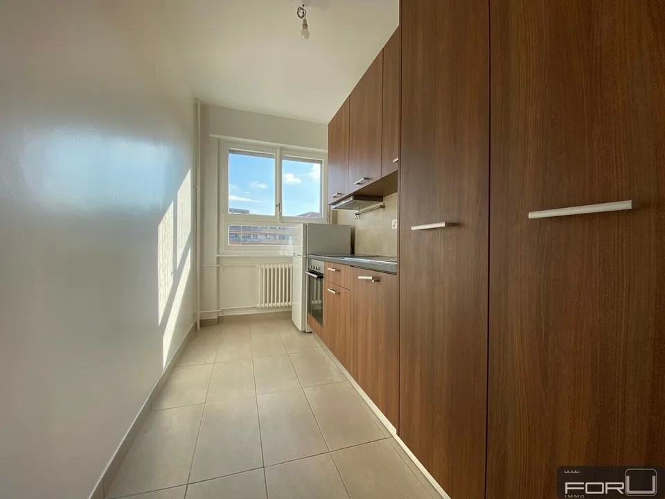 Schönes renoviertes 3-Zimmer-Apartment mit Balkon in Carouge – Foto 5 von 8
