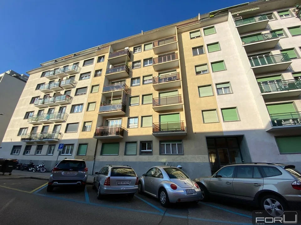 Schönes renoviertes 3-Zimmer-Apartment mit Balkon in Carouge – Foto 8 von 8