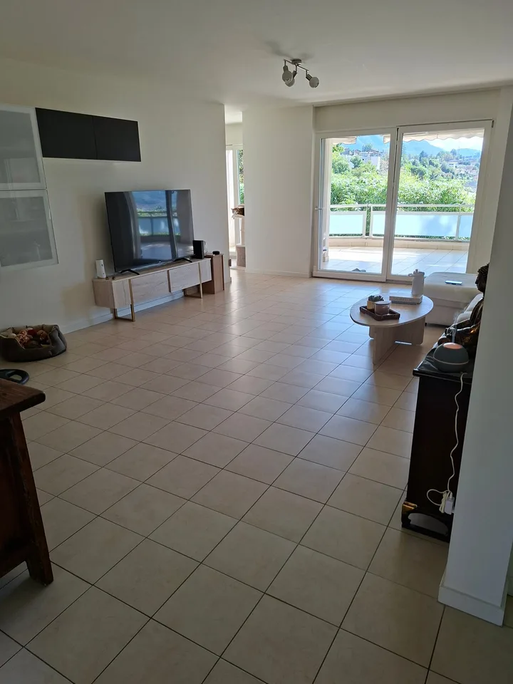 Vezia - Geräumige 4.5-Zimmer-Wohnung mit großer Terrasse zu vermieten – Foto 4 von 13