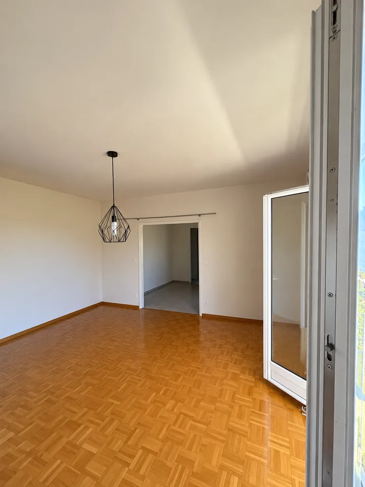 Charmantes Studio mit Balkon in Prilly – Foto 2 von 3
